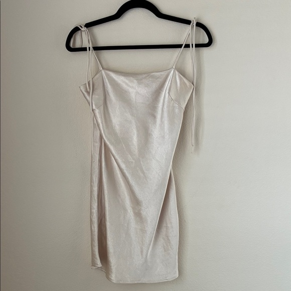 Princess Polly White Mini Dress - Picture 3 of 4